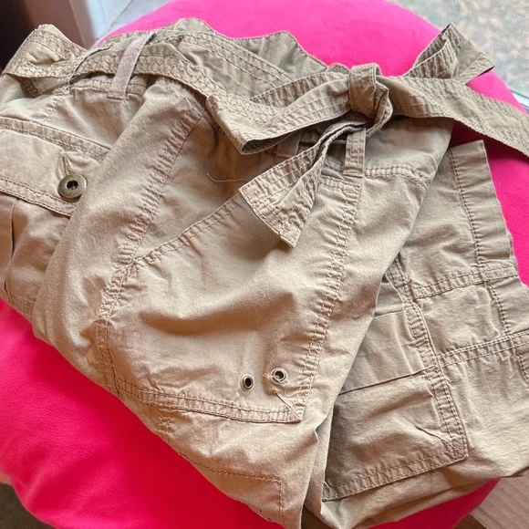 Old Navy Tan Low Waist Pants - Picture 4 of 4